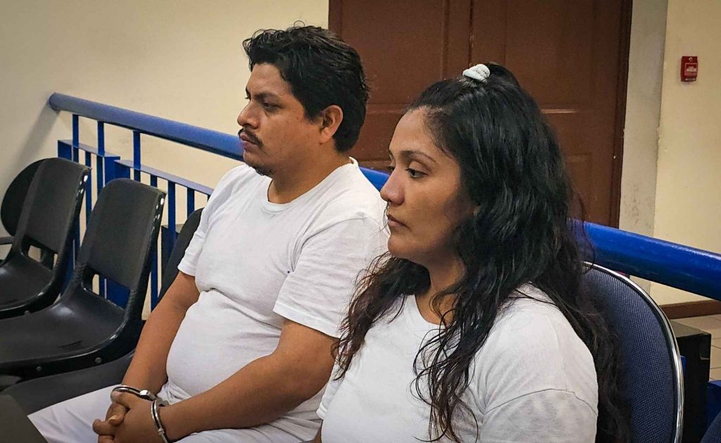57 años de prisión a mujer que maltrataba a sus hijos 57 años de prisión recibió una mujer que maltrató a sus hijos.