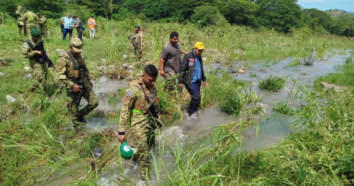 Encuentran cuerpo del menor que cayó al río en Morazán.