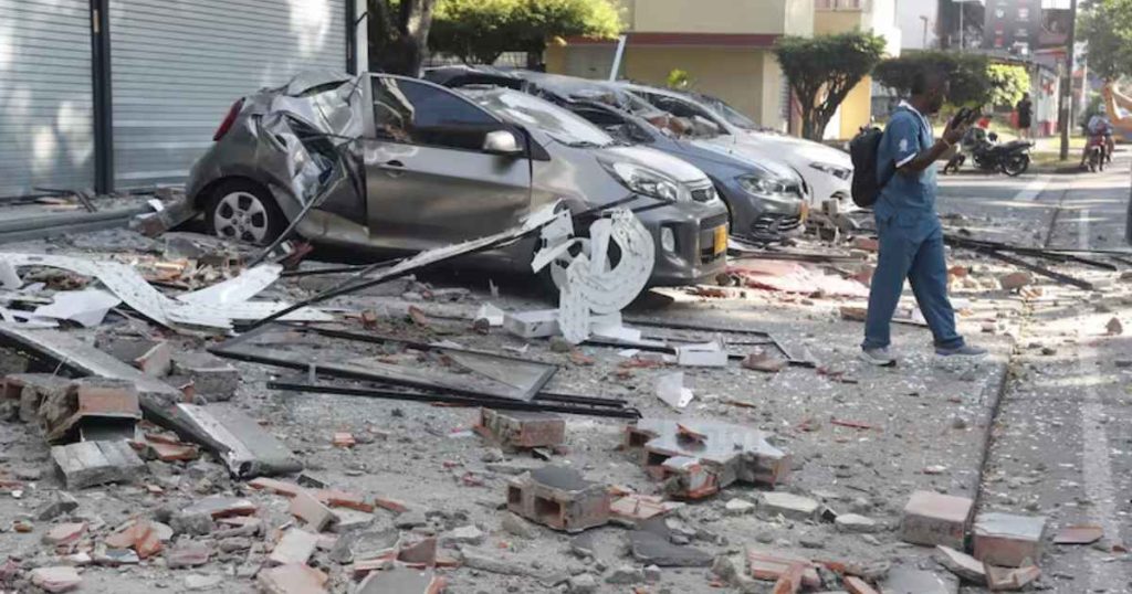 Terremoto de magnitud 7.4 sacude Colombia y deja daños en varias regiones