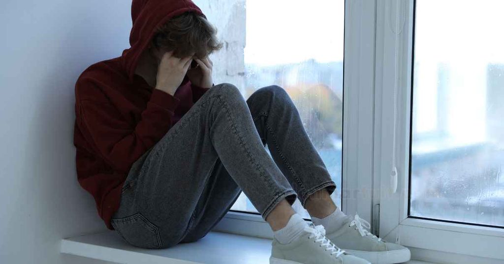 Una crisis puede cambiar: señales de alerta y cómo actuar ante el riesgo de suicidio.