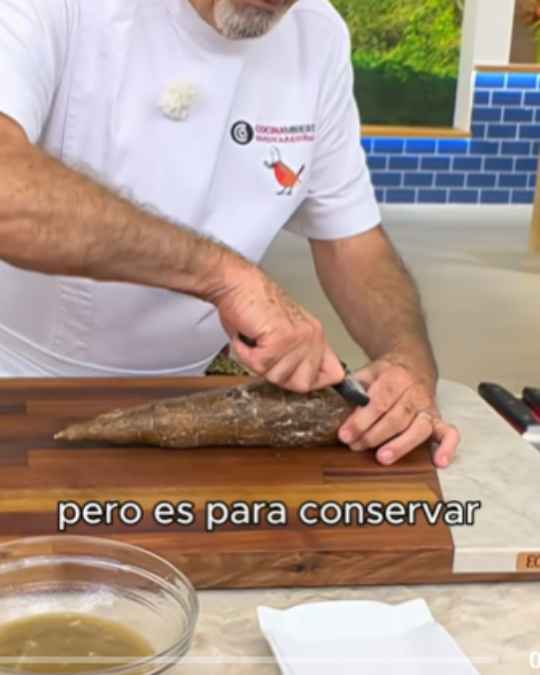 La forma de pelar una yuca de Karlos Arguiñano genera debate en redes